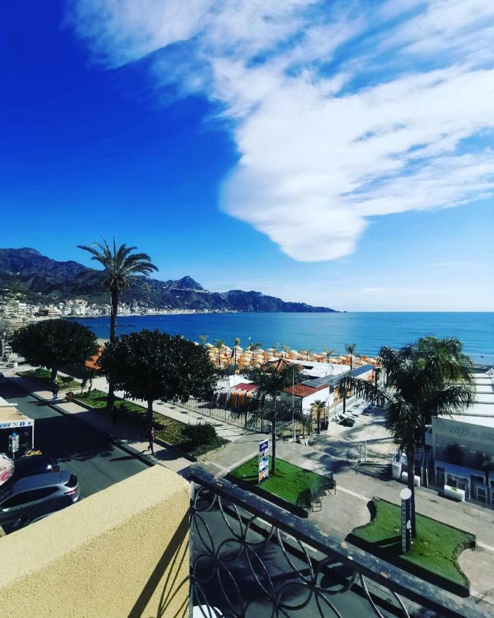 גיארדיני נאקסוס La Finestra Sul Mare Modern Apartment מראה חיצוני תמונה