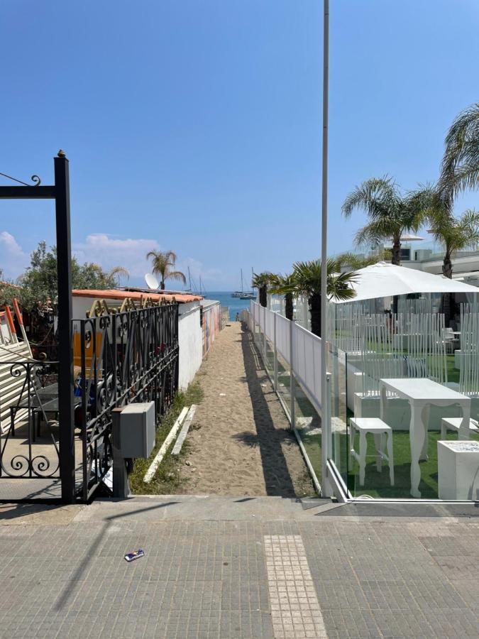 גיארדיני נאקסוס La Finestra Sul Mare Modern Apartment מראה חיצוני תמונה