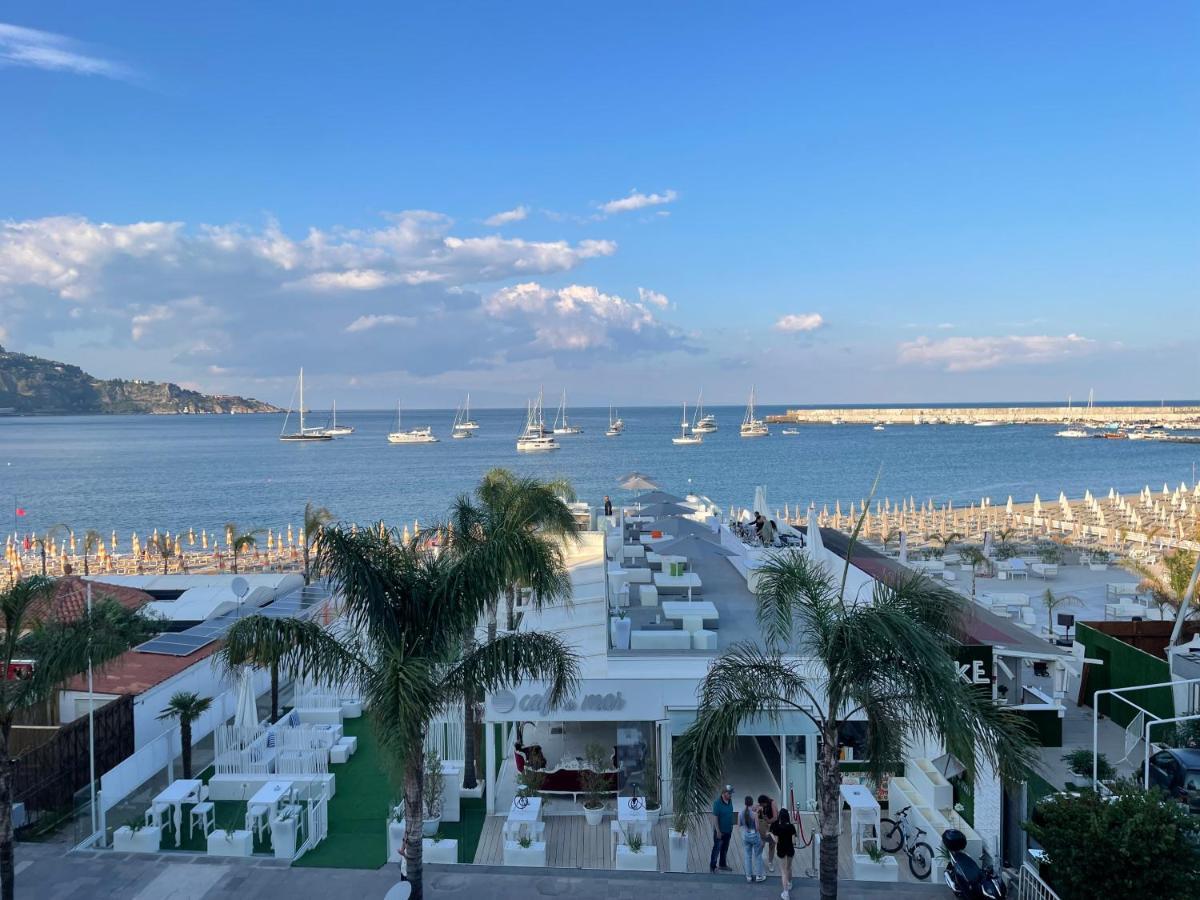 גיארדיני נאקסוס La Finestra Sul Mare Modern Apartment מראה חיצוני תמונה