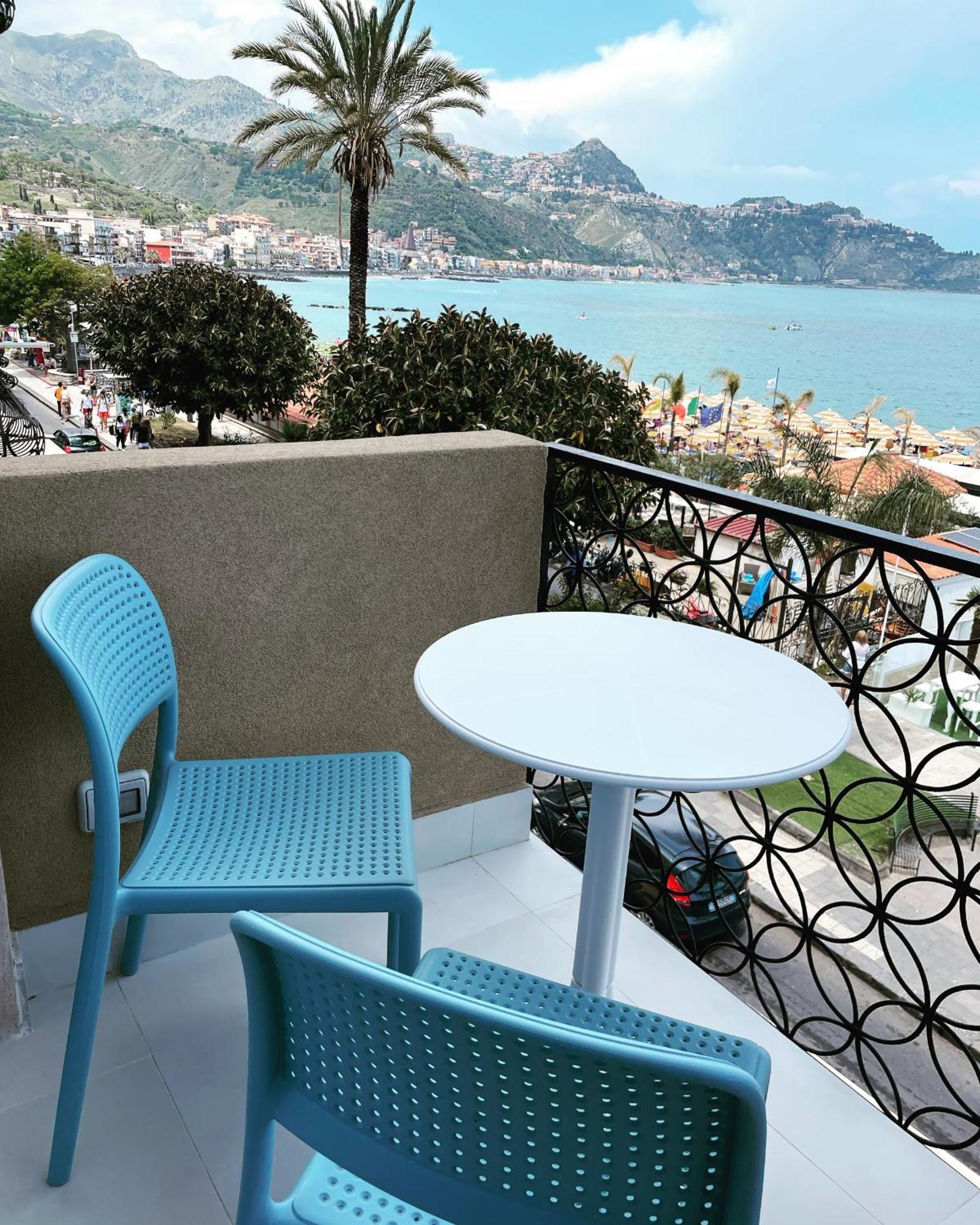 גיארדיני נאקסוס La Finestra Sul Mare Modern Apartment מראה חיצוני תמונה