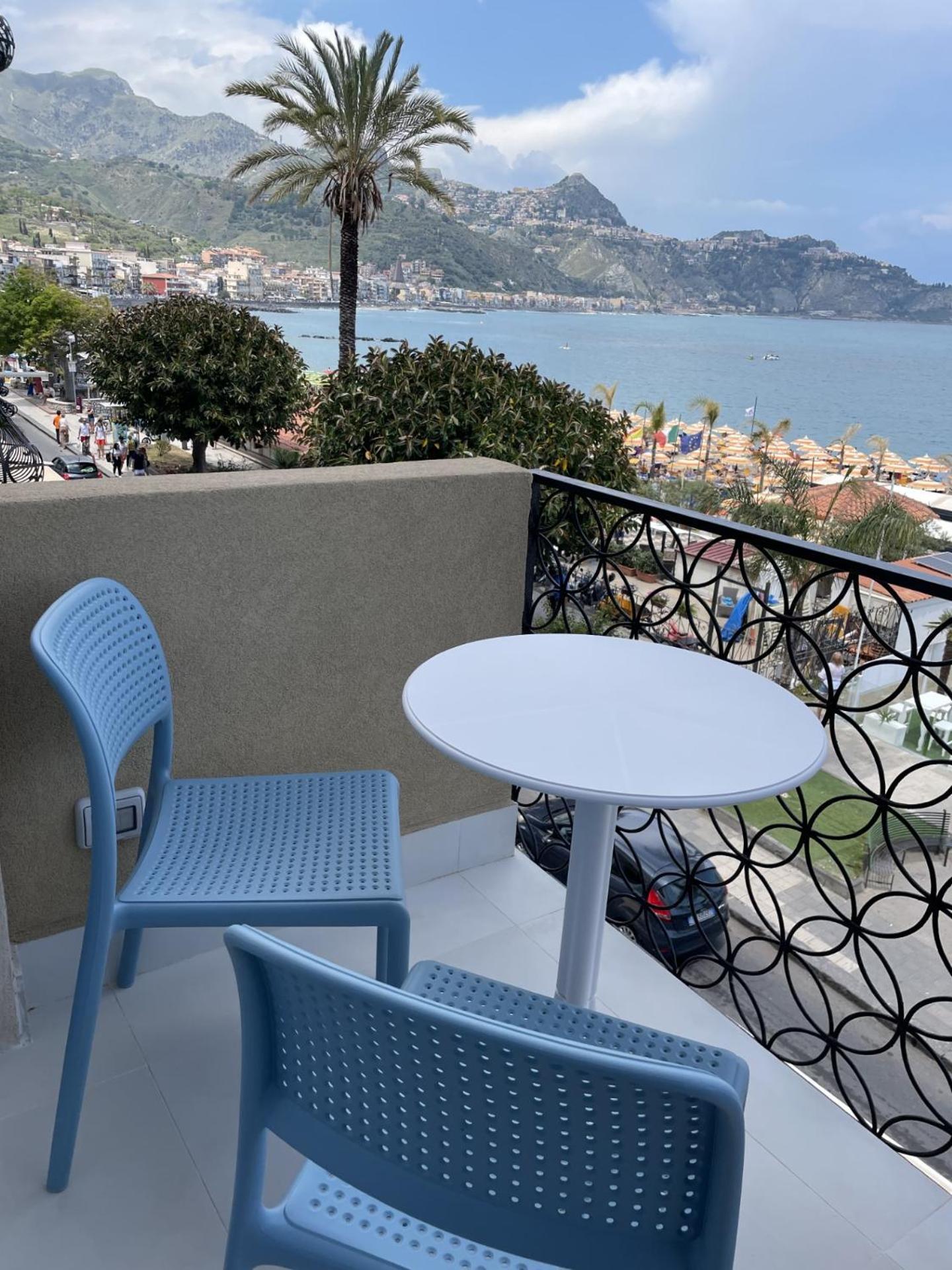 גיארדיני נאקסוס La Finestra Sul Mare Modern Apartment חדר תמונה
